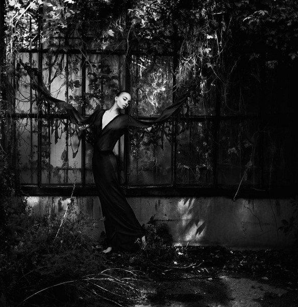 bymecurobcotto-Monochrome